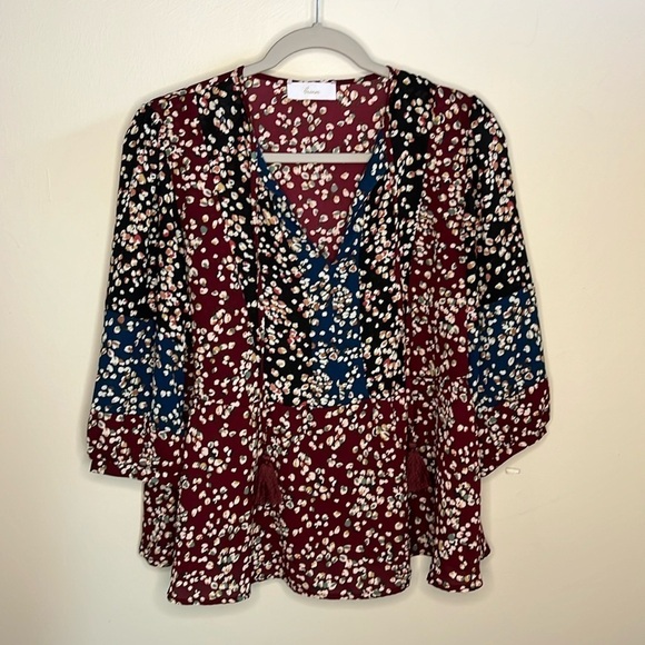 Braeve Small Bohemian flowy dotted blouse - Picture 1 of 8
